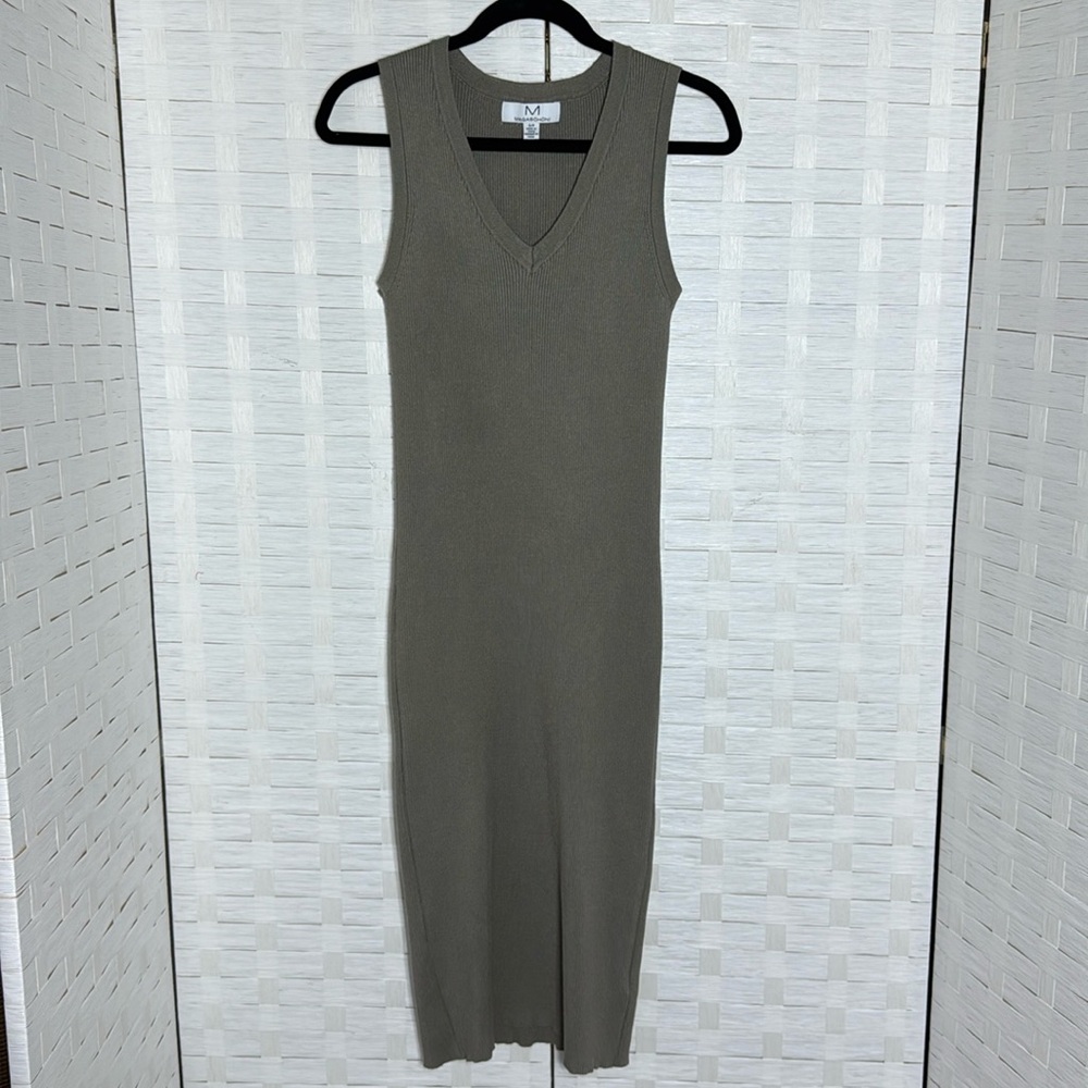 Magaschoni V-Neck Ribbed Sleeveless Sweater Dress in‎ Sage Size Small